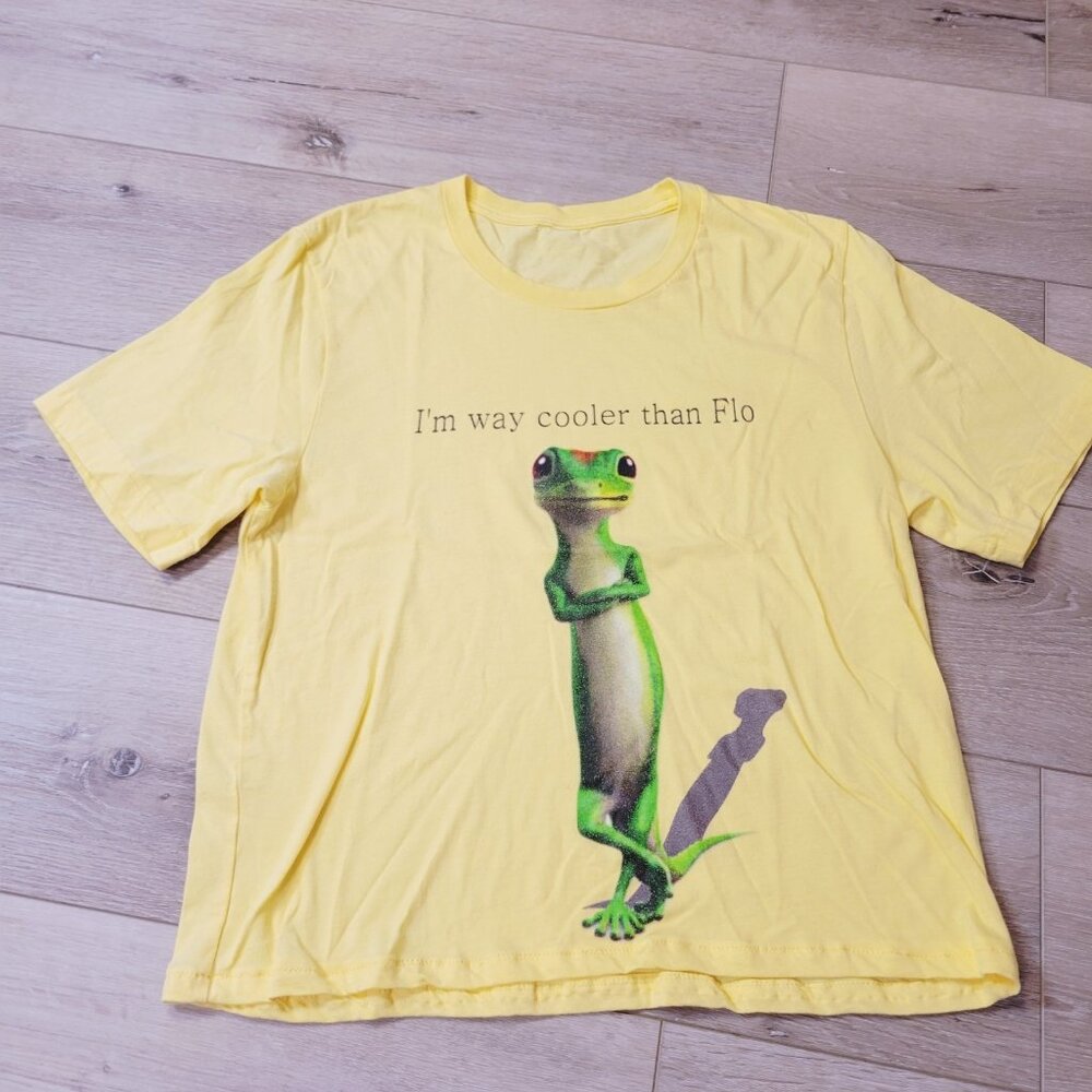 Vtg Womens Yellow Gieco Gecko Short Sleeve I'm Way Cooler Than Flo Shirt